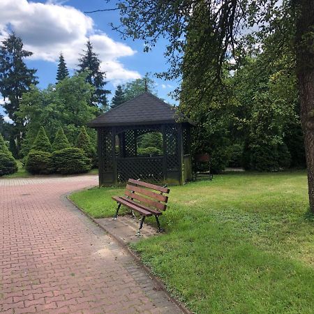 Hotel Zameczek Radomsko Bagian luar foto
